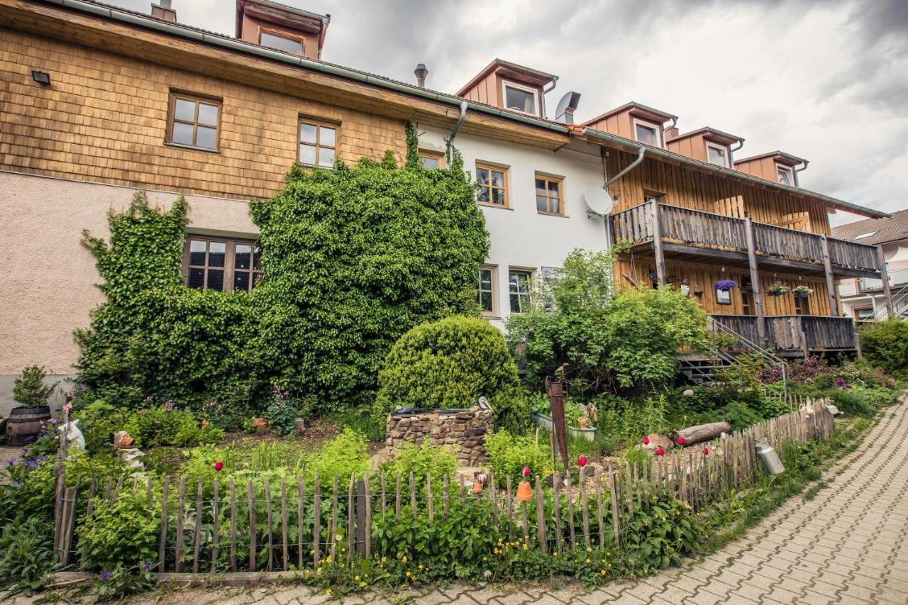 Landhotel Zum Matthiasl Bischofsreut Exterior foto