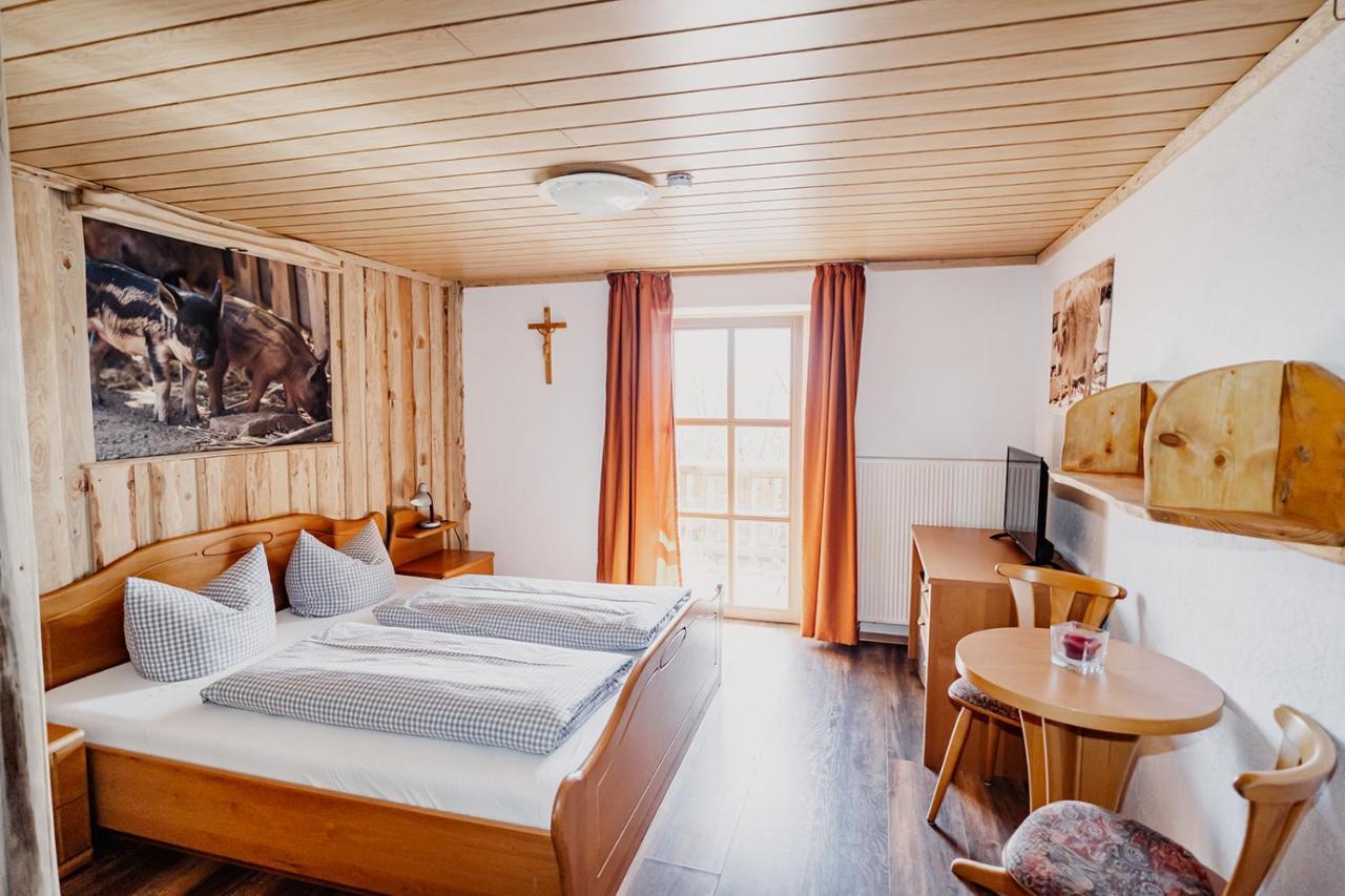 Landhotel Zum Matthiasl Bischofsreut Exterior foto