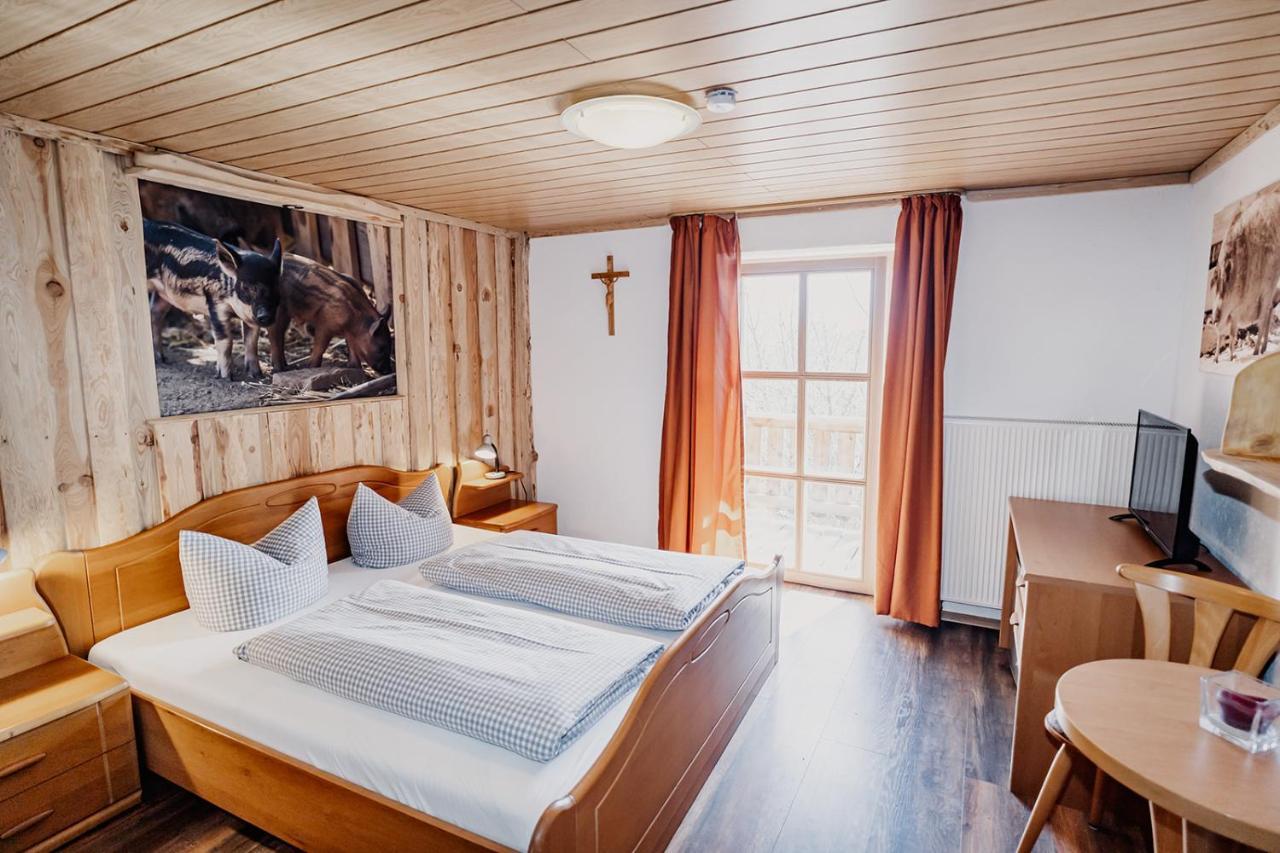 Landhotel Zum Matthiasl Bischofsreut Exterior foto