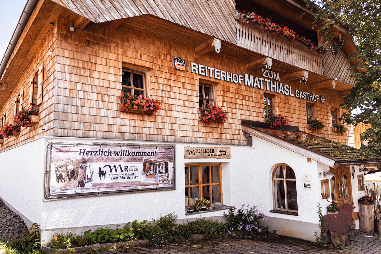 Landhotel Zum Matthiasl Bischofsreut Exterior foto